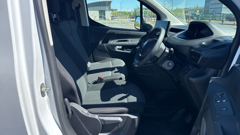 Peugeot Partner Standard Diesel 1.5 BlueHDi 100 Professional Van